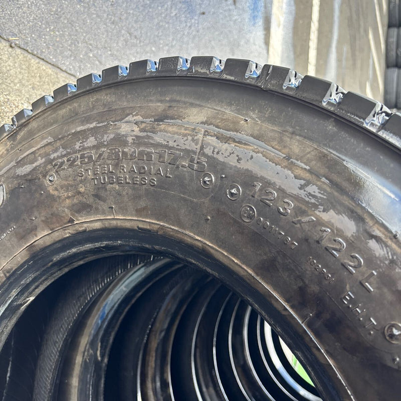 225/80 R17.5、123/122L DUNLOP SP001 2023年製　 6本セット:42000円