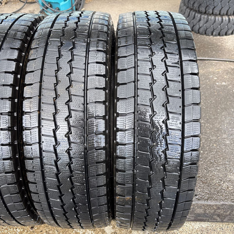 205/75R16 113/111L DUNLOP LT03 2023年製　6本セット:28000円