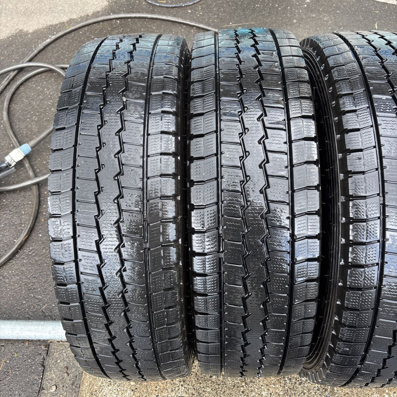 205/75R16 113/111L DUNLOP LT03 2023年製　6本セット:28000円