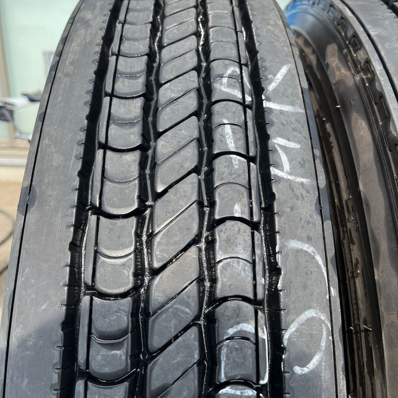 10R22.5 14PR DUNLOP, SP350　激安美品　2019年製 6本セット:55,000円