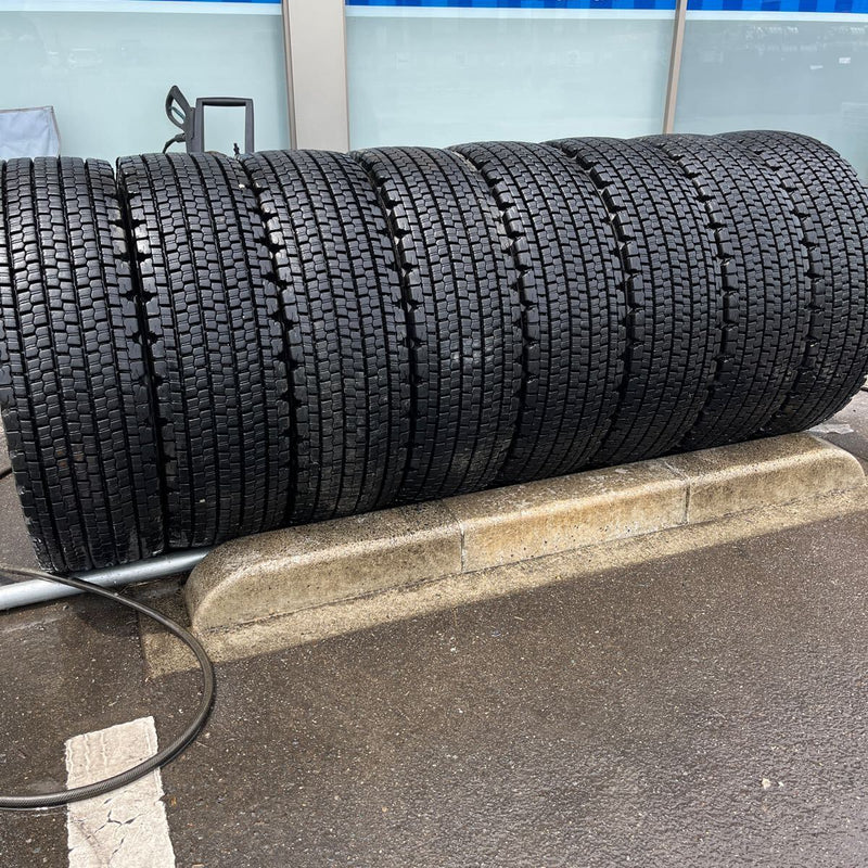 265/70R19.5 再生中古スタッドレス　 W900　激安美品　９部山　8本セット:102,000円