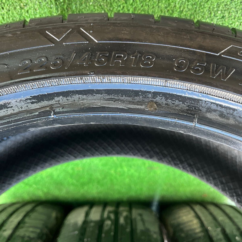 225/45R18 、2021年製　中古夏タイヤ　4本セット:20000円