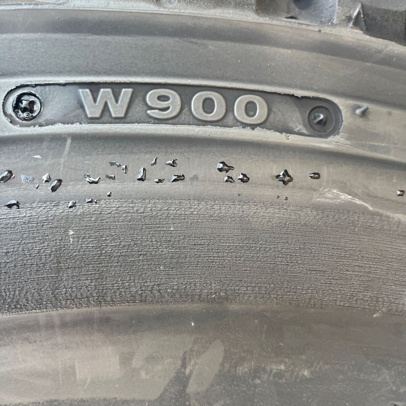 11R22.5 中古再生スタッドレス　 W900 激安美品　8本セット:110,000円