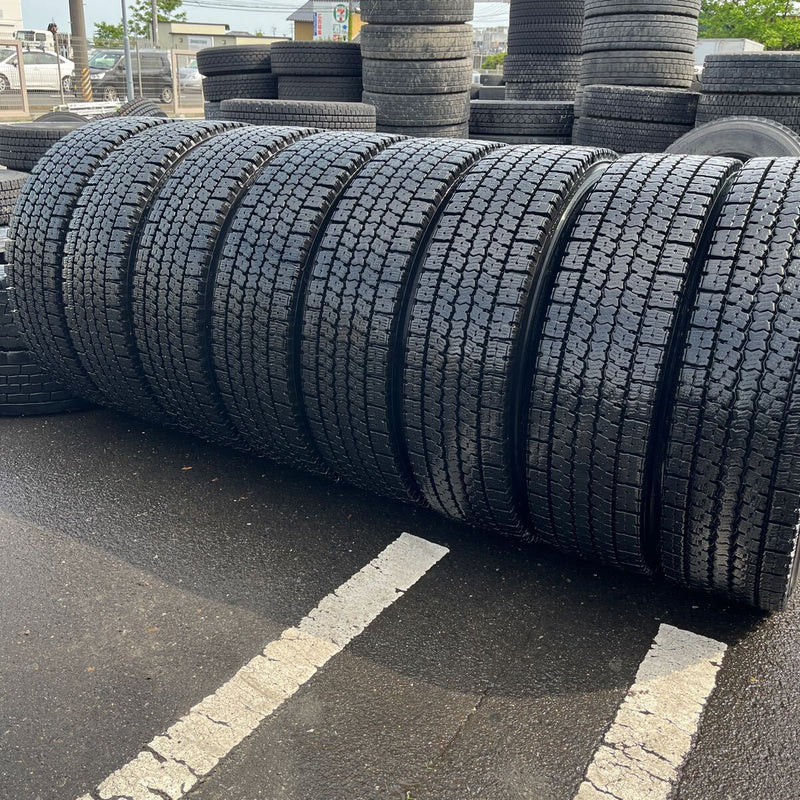 275/80R22.5 再生中古スタッドレス　激安美品　M919 8本セット:110,000円