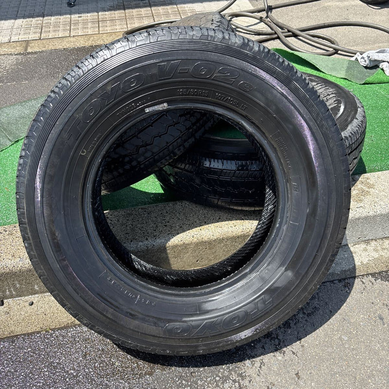 195/80R15. LT TOYO. V-02. 2021年製 2本+1本セット:18000円