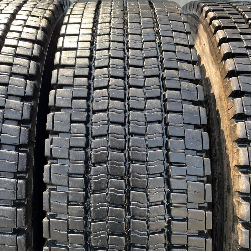 11R22.5 16PR DUNLOP, SP001 激安美品　2023年製 4本セット：56,000円