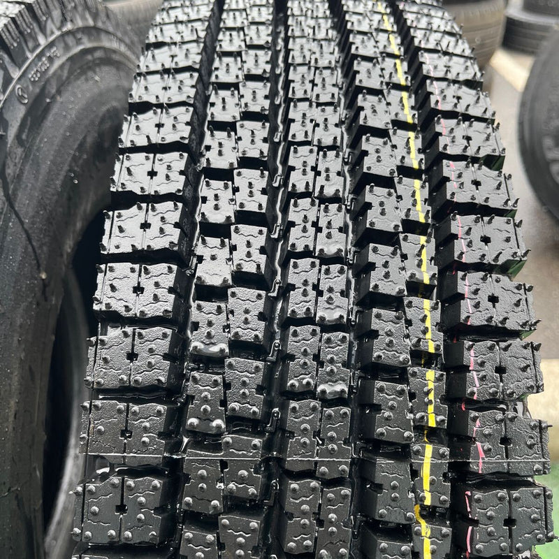 225/80R17.5 再生中古スタッドレス　ほぼ新品M929 4本セット：40,000円