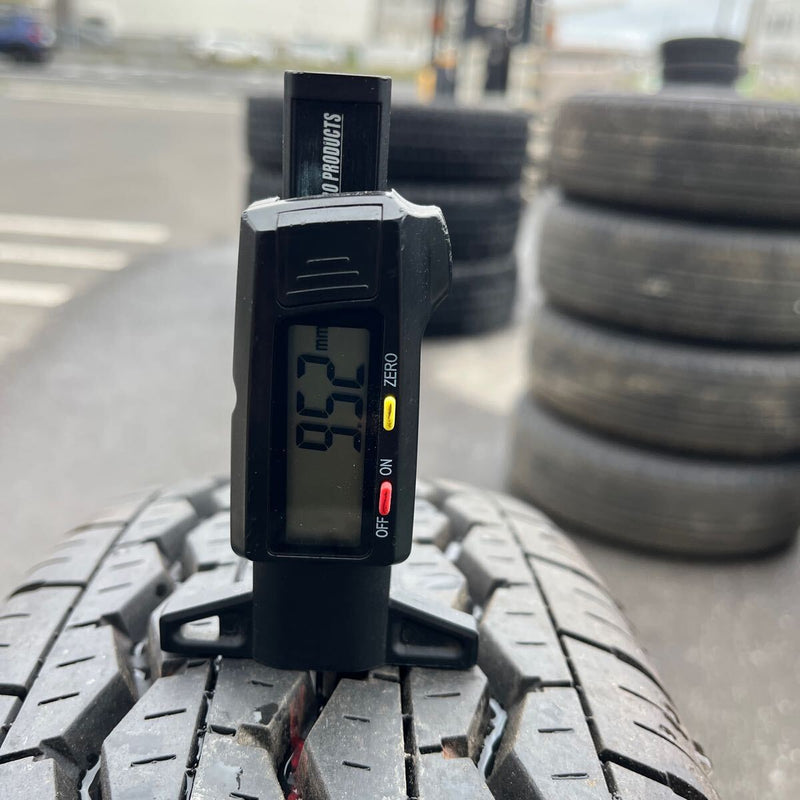 195/70R15, 106/104L BRIDGESTONE, 激安美品　　1本セット：4,500円