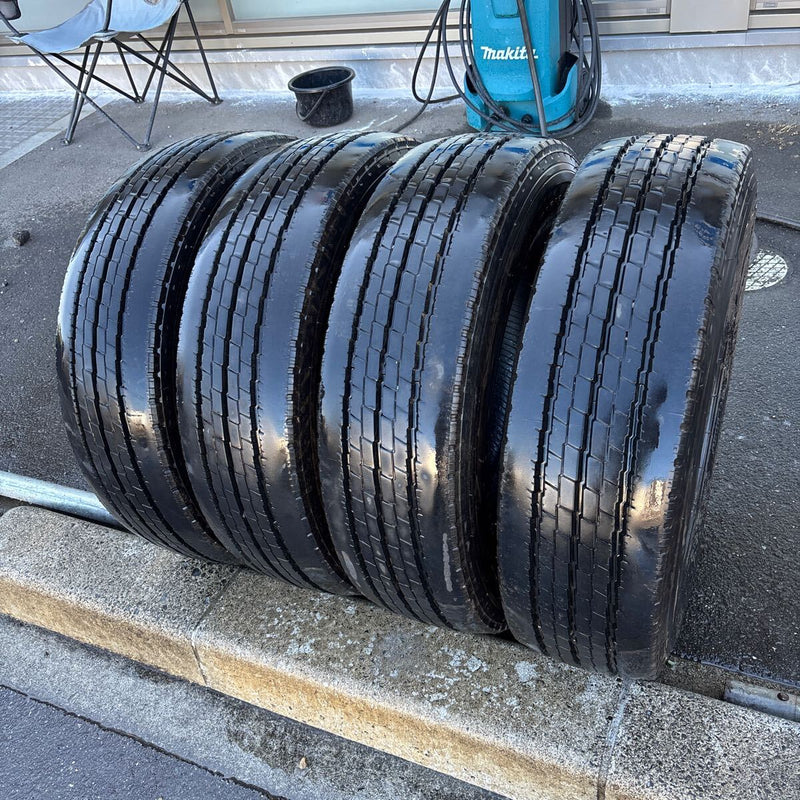 205/70R16 TOYO M134 2024年製　中古夏タイヤ　激安美品　4本セット:26000円