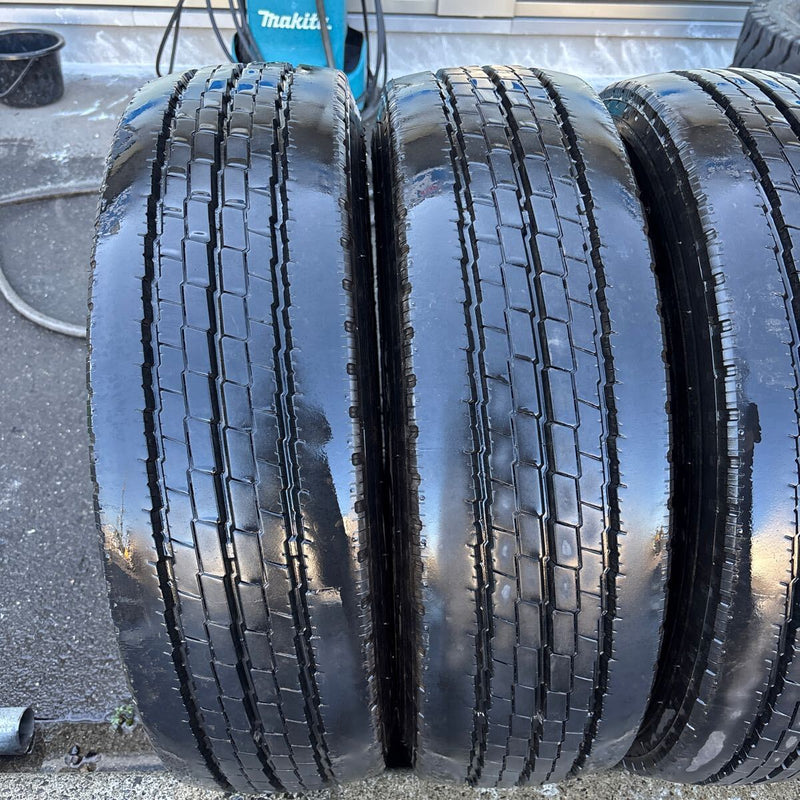 205/70R16 TOYO M134 2024年製　中古夏タイヤ　激安美品　4本セット:26000円
