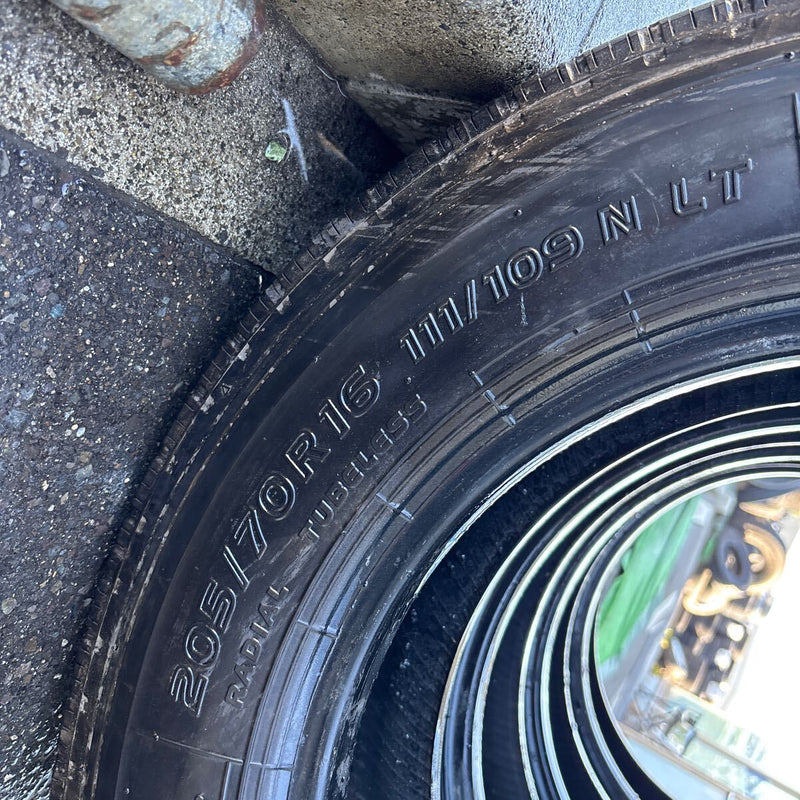 205/70R16 TOYO M134 2024年製　中古夏タイヤ　激安美品　4本セット:26000円