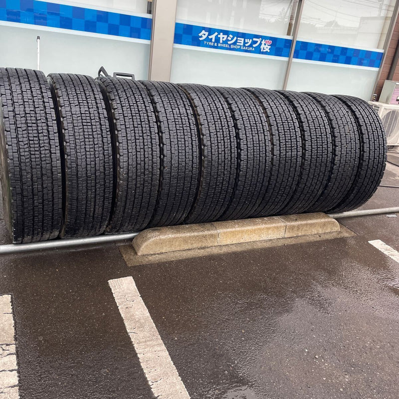 11R22.5 ,ダンロップ　地山　激安美品　10本セット：220000円