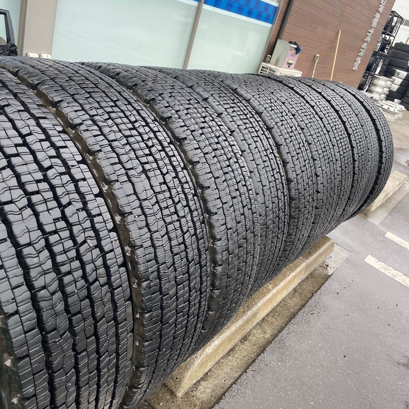 11R22.5 ,ダンロップ　地山　激安美品　10本セット：220000円