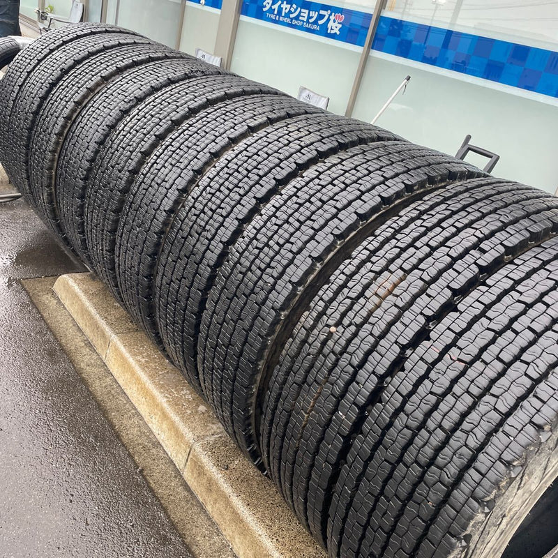 11R22.5 ,ダンロップ　地山　激安美品　10本セット：220000円