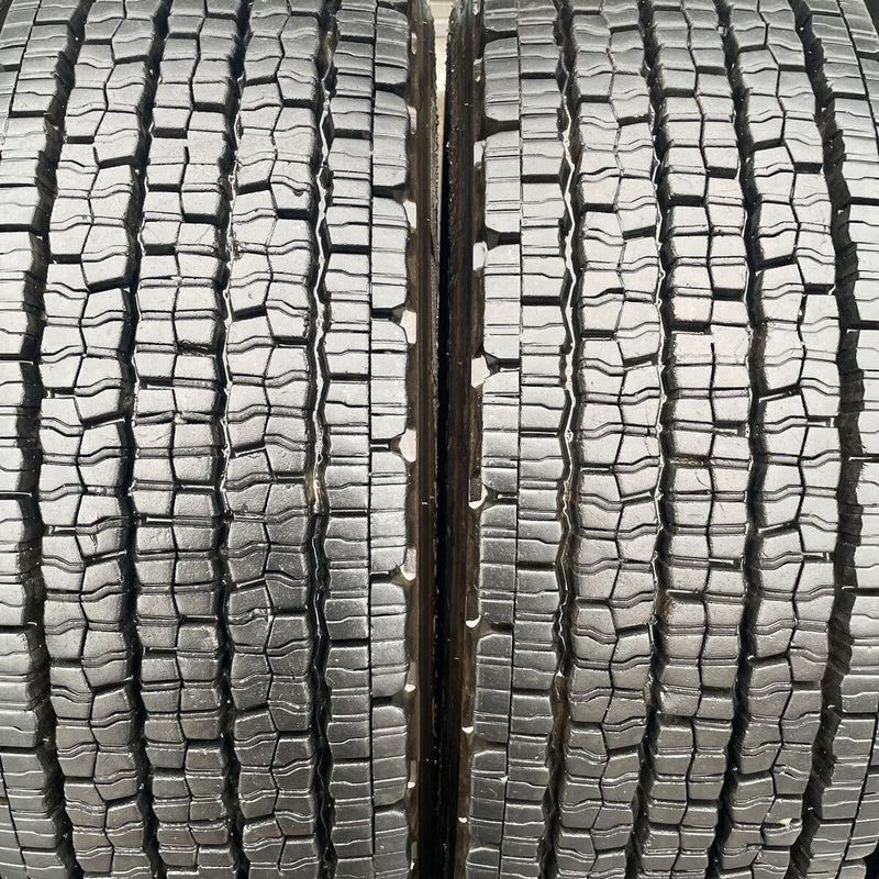 11R22.5 ,ダンロップ　地山　激安美品　10本セット：220000円