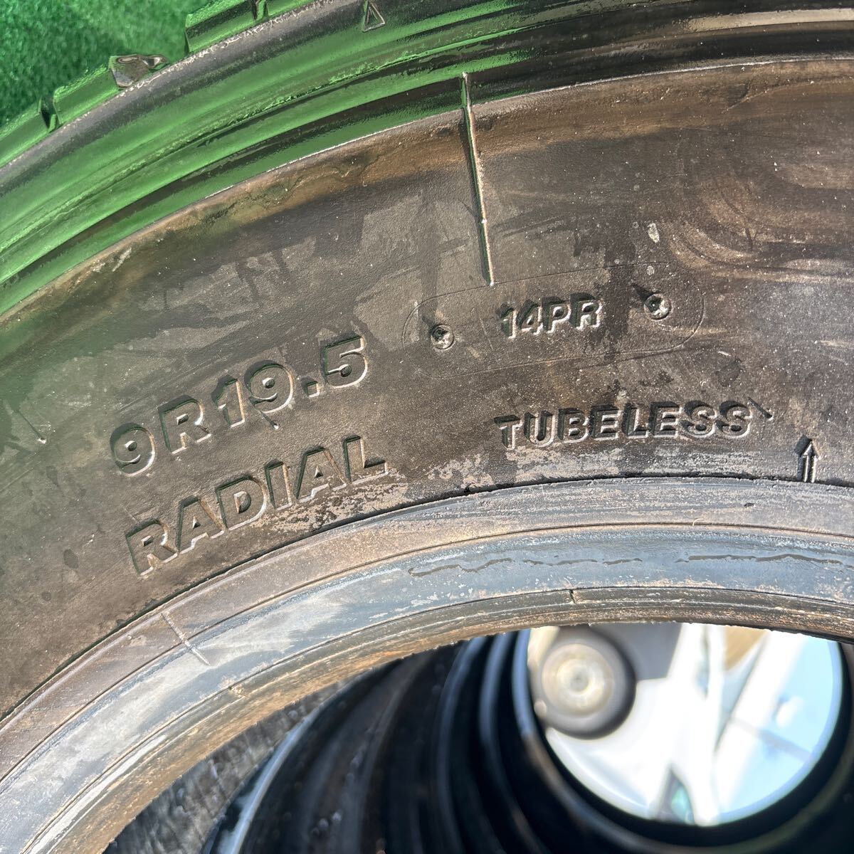 9R19.5 中古スタッドレス 激安美品 6本セット:57000円 | 桜国際貿易 