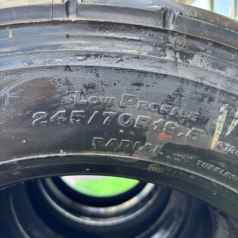 245/70R19.5, BRIDGESTONE. R173. 激安美品　　　2024年. 4本セット：53000円