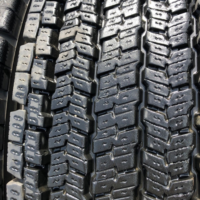 11R22.5 ヨコハマ 905w 中古冬タイヤ4本セット 56000円