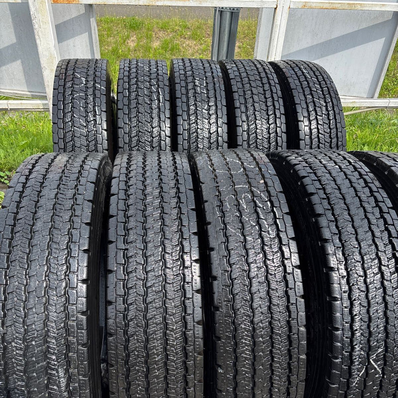 11R22.5 ヨコハマ 905W 904W 中古冬タイヤ 10本セット:140000円