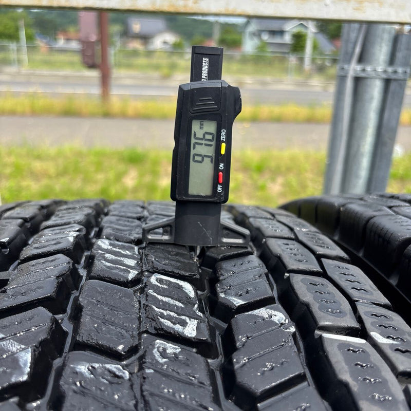 11R22.5 ヨコハマ 905W 904W 中古冬タイヤ 10本セット:140000円