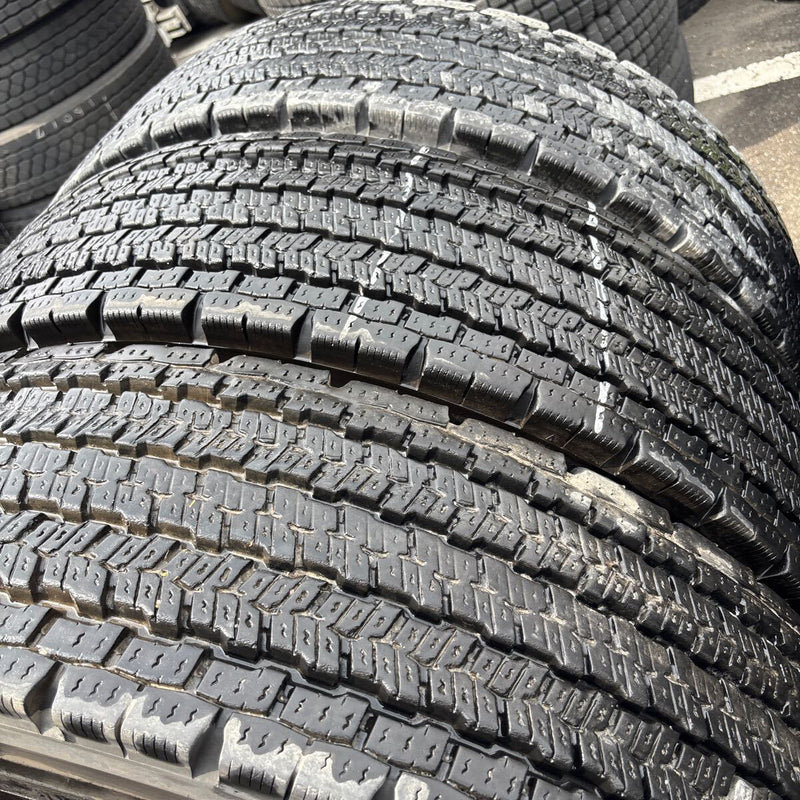 11R22.5 ヨコハマ 905W 904W 中古冬タイヤ 10本セット:140000円