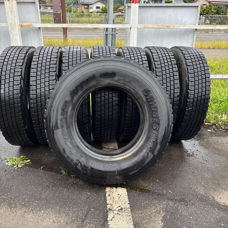 11R22.5 中古再生 ブリヂストン W910 冬タイヤ 8本:108000円