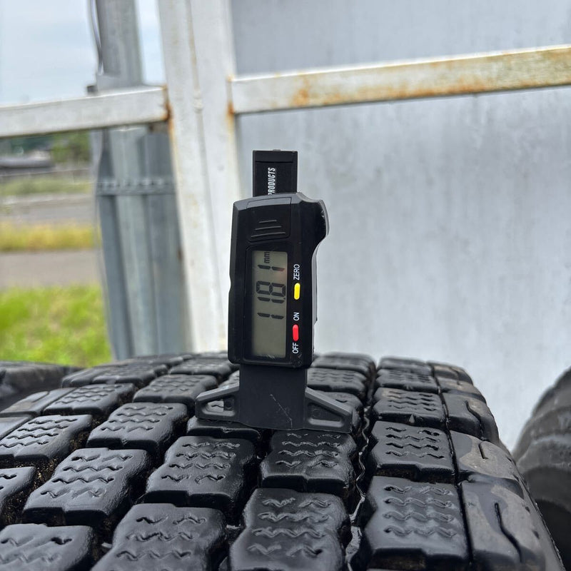 11R22.5 中古再生 ブリヂストン W910 冬タイヤ 8本:108000円