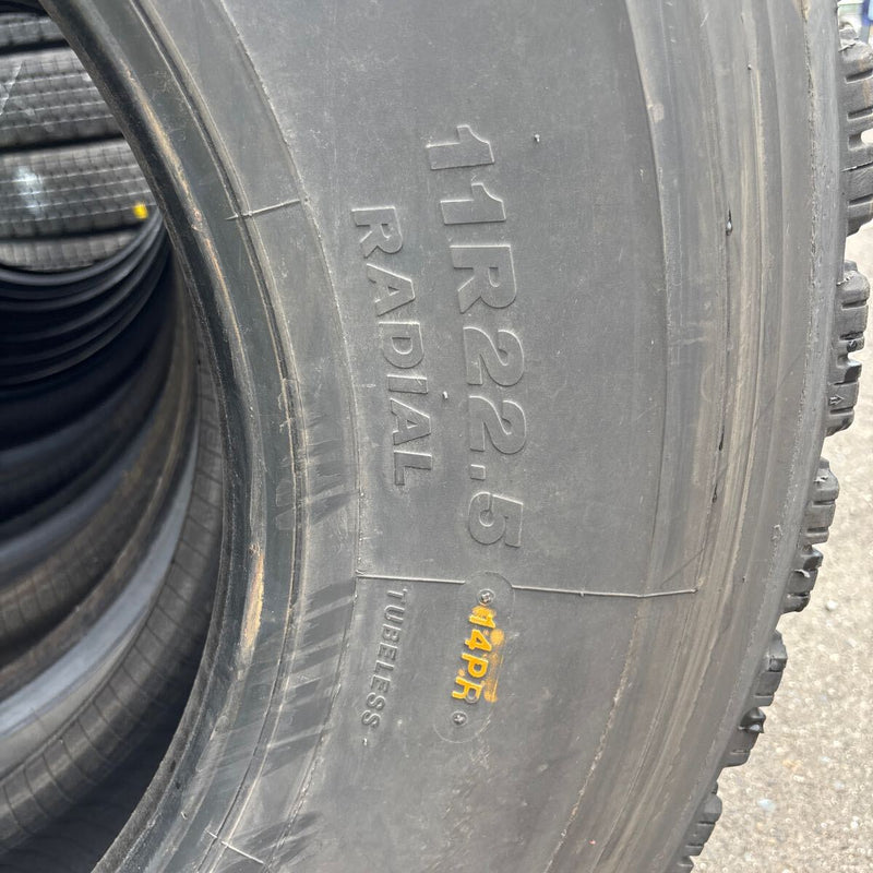 11R22.5 ブリヂストン W910 再生冬タイヤ 8本セット:104000円