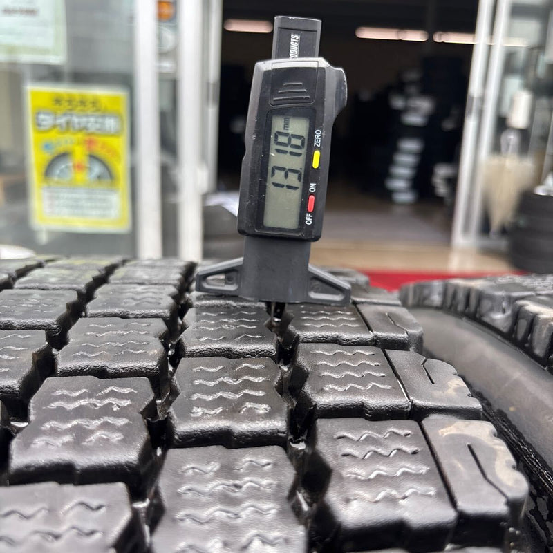 11R22.5 ブリヂストン W910 再生冬タイヤ 6本セット:86000円