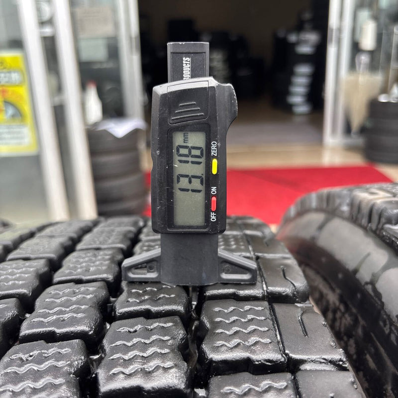 11R22.5 ブリヂストン W910 再生冬タイヤ 6本セット:86000円