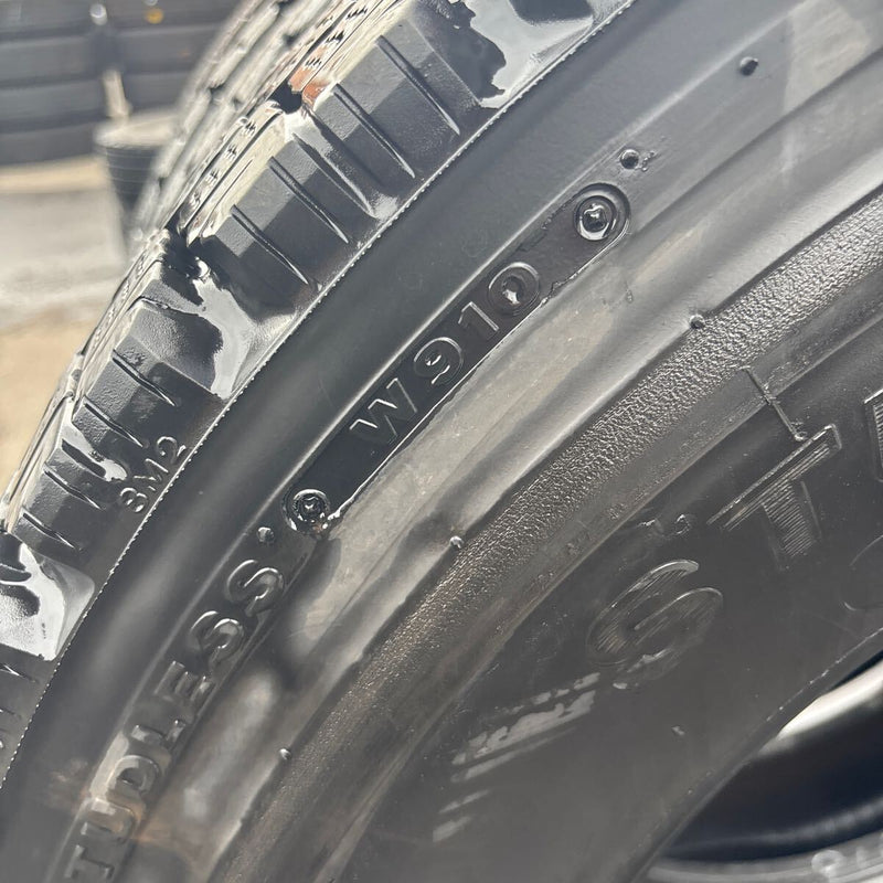 11R22.5 ブリヂストン W910 再生冬タイヤ 4本セット:57000円