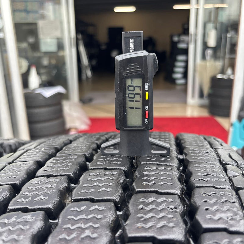 11R22.5 ブリヂストン W910 再生冬タイヤ 4本セット:57000円