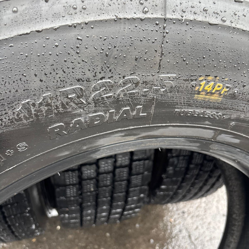 11R22.5 ブリヂストン W911 再生冬タイヤ 4本セット:57000円
