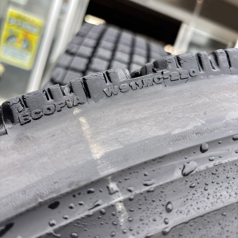 11R22.5 ブリヂストン W911 再生冬タイヤ 4本セット:57000円