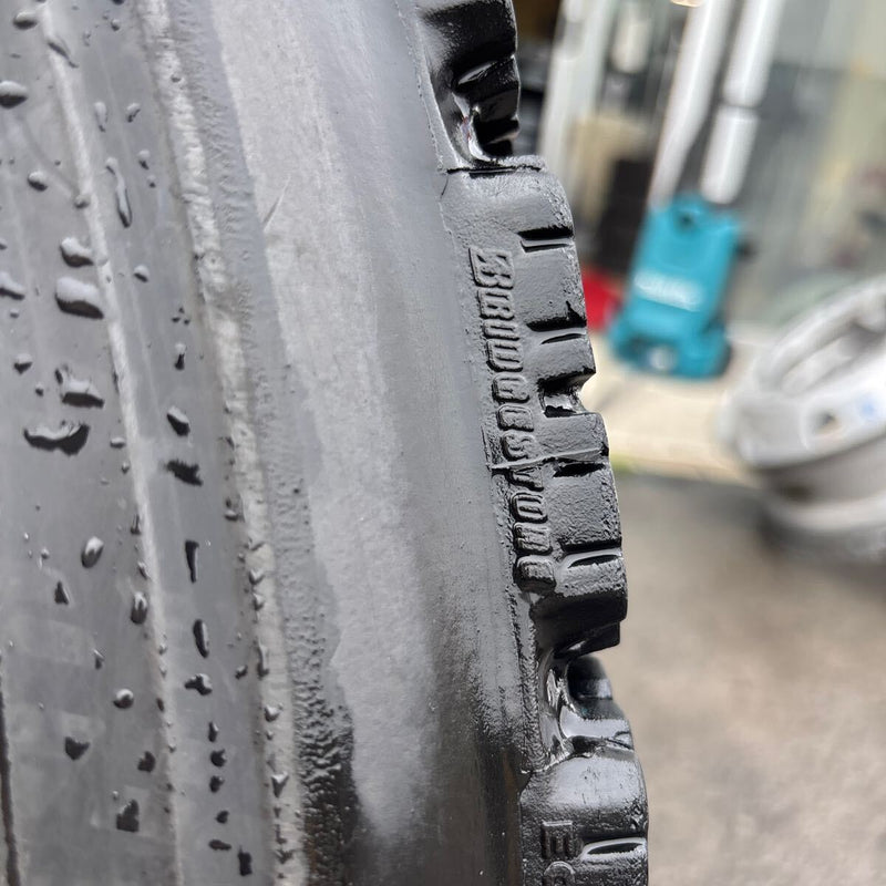 11R22.5 ブリヂストン W911 再生冬タイヤ 4本セット:57000円