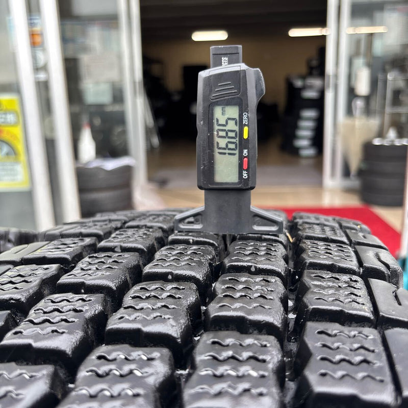11R22.5 ブリヂストン W911 再生冬タイヤ 4本セット:57000円