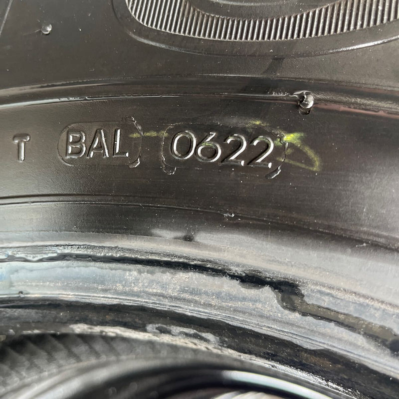 11R22.5 16PR 再生中古スタッドレス　902ZE激安美品　９分山　8本セット：135,000円