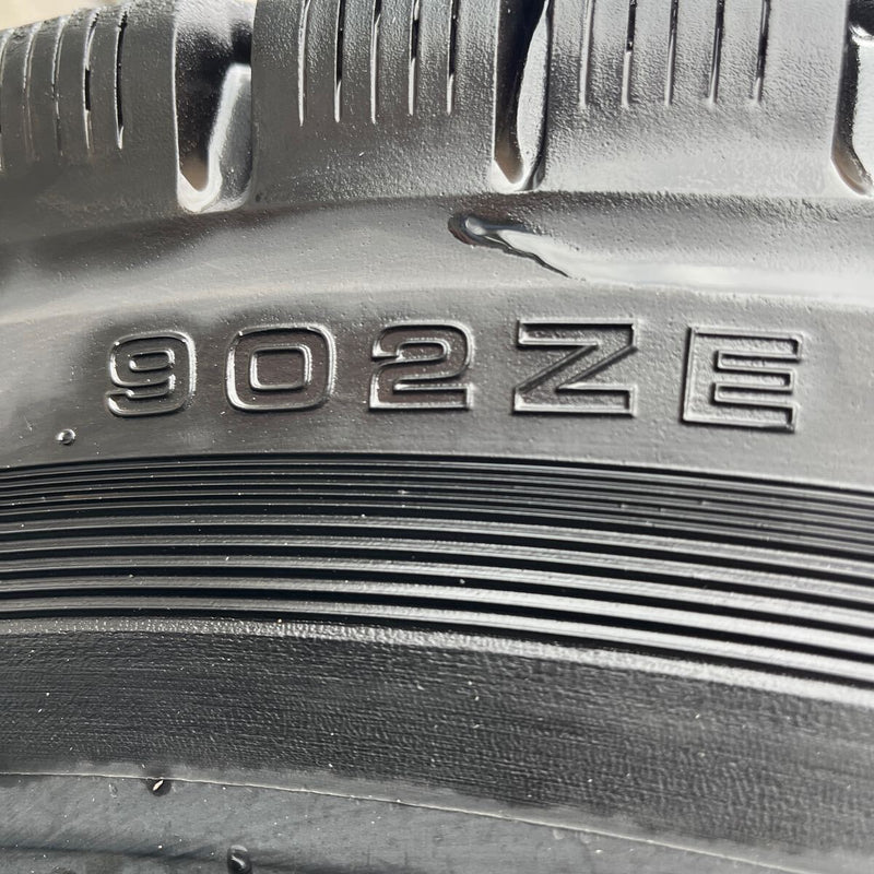 11R22.5 16PR 再生中古スタッドレス　902ZE激安美品　９分山　8本セット：135,000円