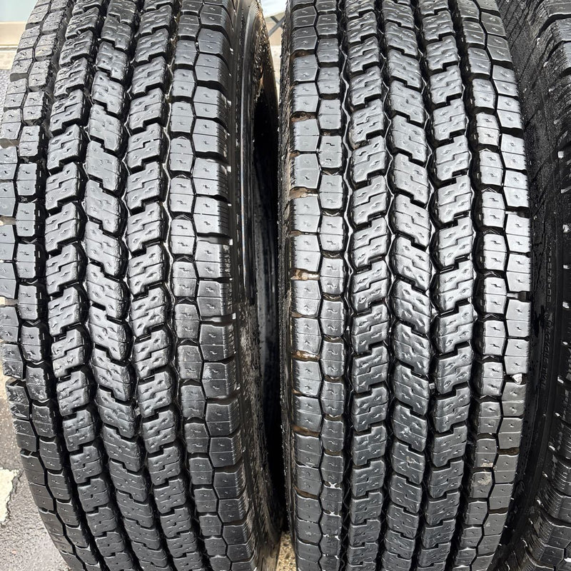 11R22.5 16PR 中古再生スタッドレス　902ZE 2019年　激安美品　　6本セット：99000円