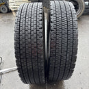 11R22.5 ブリヂストン W900 再生冬タイヤ 2本セット:27000円(名)