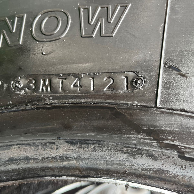 11R22.5 BRIDGESTONE, W900 激安美品　　　　　2020年製　4本セット：62,000円
