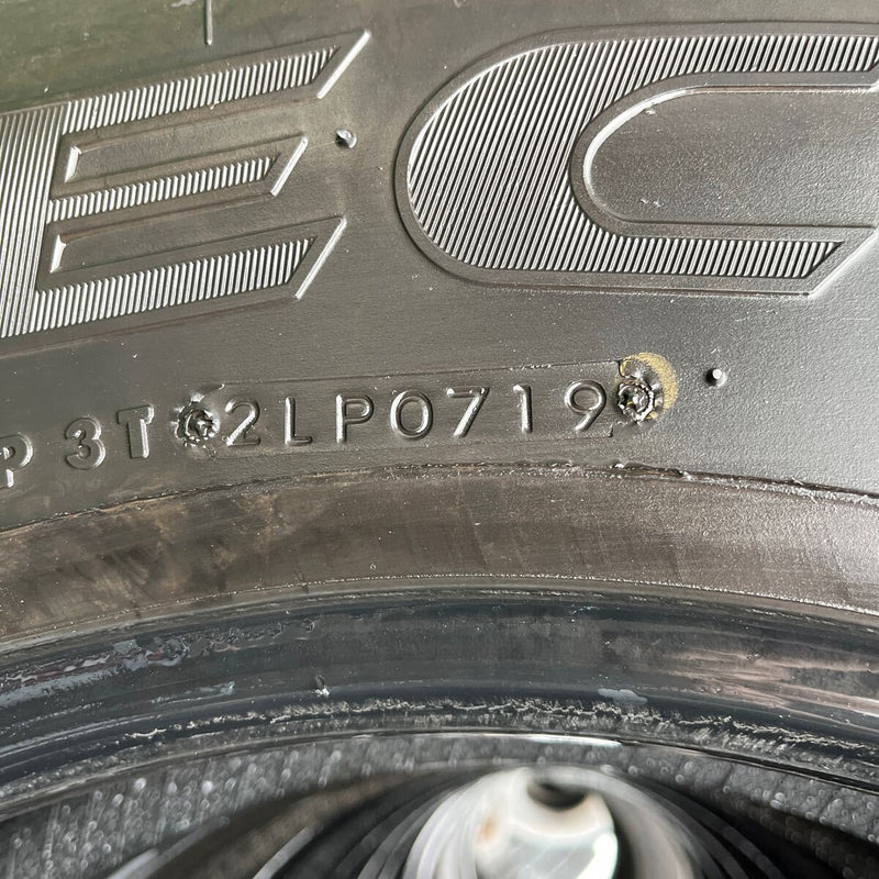 11R22.5 BRIDGESTONE, M801 激安美品　　　　　2019年　8本セット：89,000円