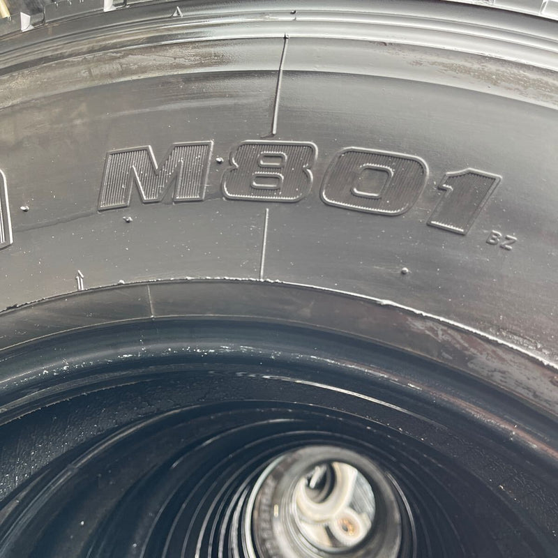 11R22.5 BRIDGESTONE, M801 激安美品　　　　　2019年　8本セット：89,000円