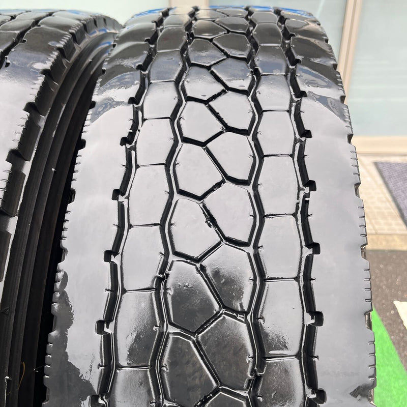 11R22.5 BRIDGESTONE, M801 激安美品　　　　　2019年　8本セット：89,000円