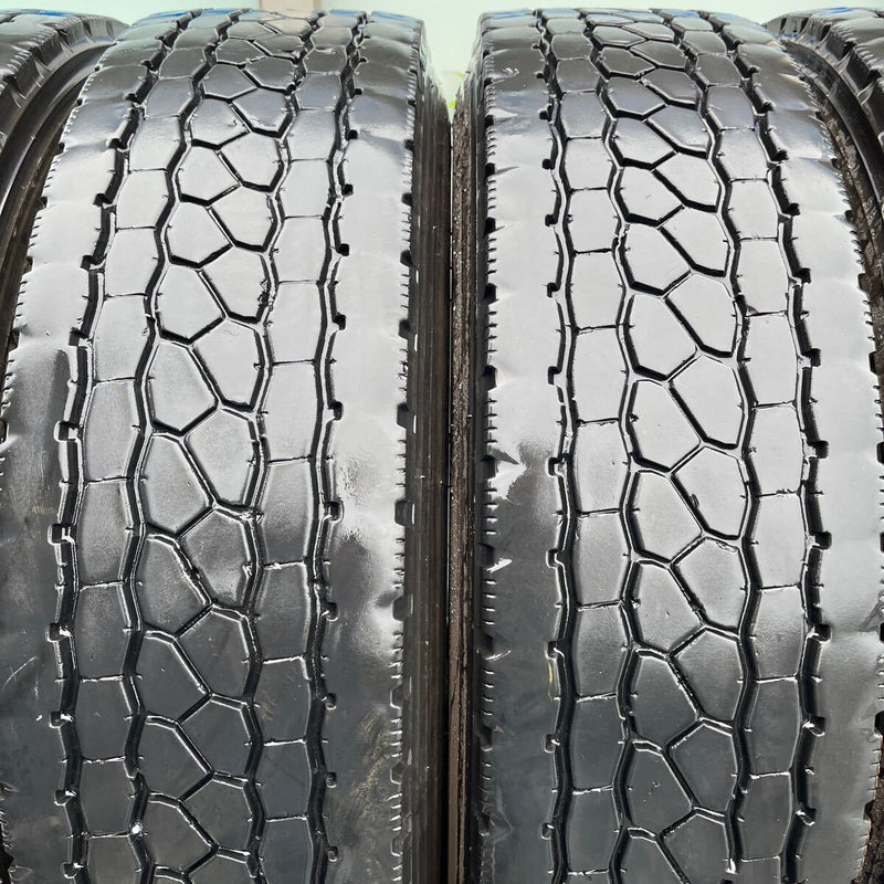 11R22.5 BRIDGESTONE, M801 激安美品　　　　　2019年　8本セット：89,000円