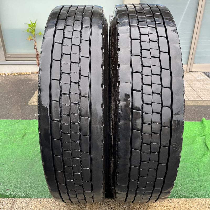 11R22.5 DUNLOP, SP680 激安美品　　2本セット：24,000円