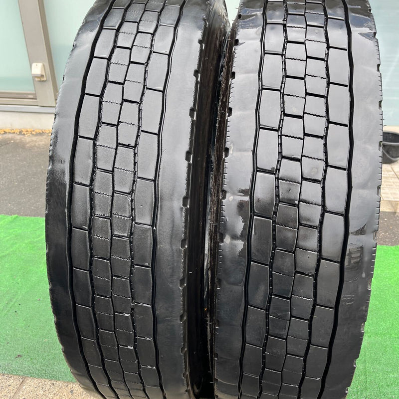 11R22.5 DUNLOP, SP680 激安美品　　2本セット：24,000円