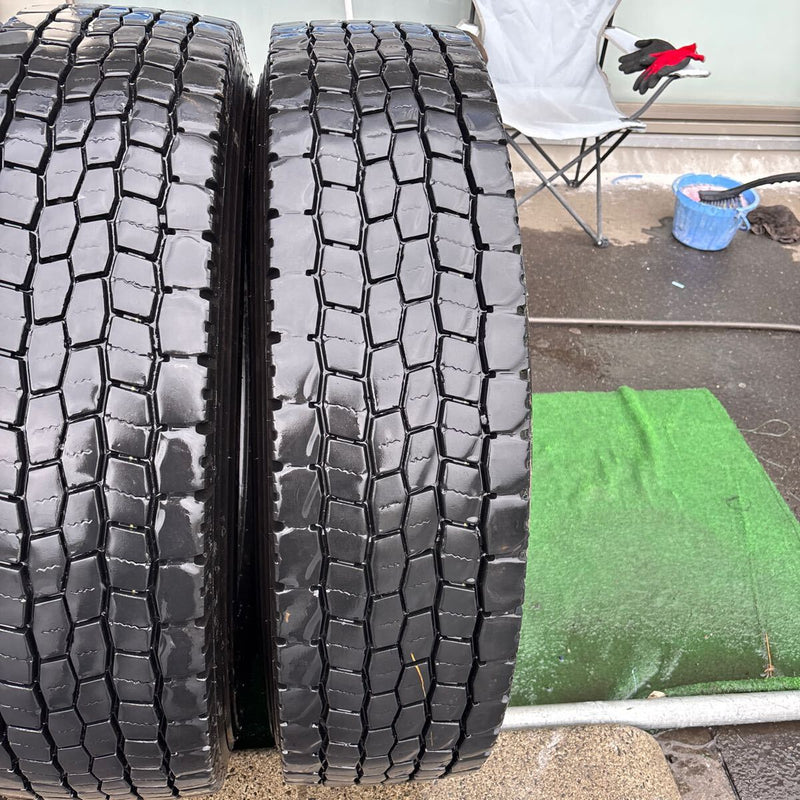 11R22.5 16PR TOYO M676 中古ミックスタイヤ　2本＋1本セット:38000円