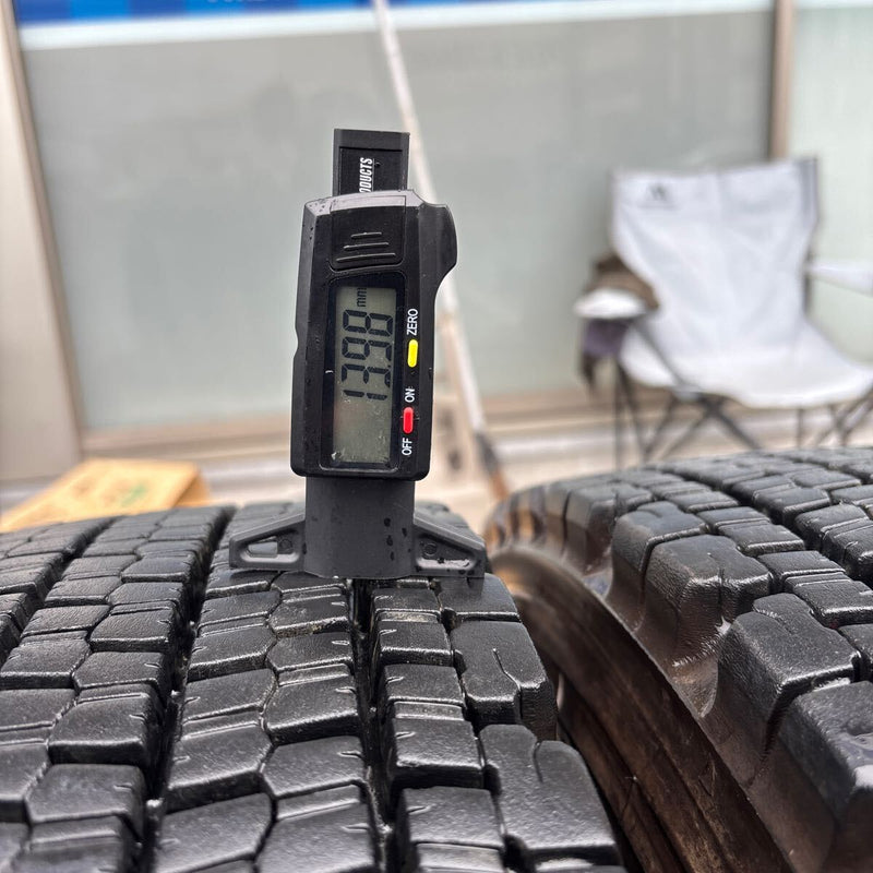 225/80R17.5 BRIDGESTONE W900 中古スタッドレス　4本＋1本セット:41500円