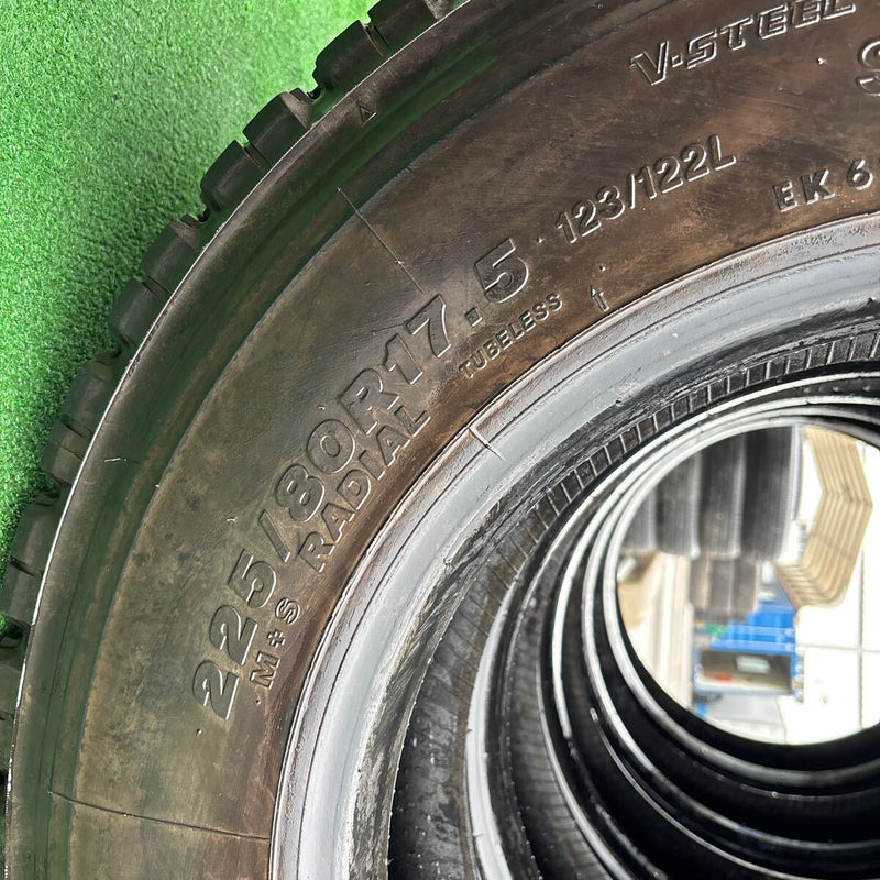 225/80R17.5 BRIDGESTONE W900 中古スタッドレス　4本＋1本セット:41500円